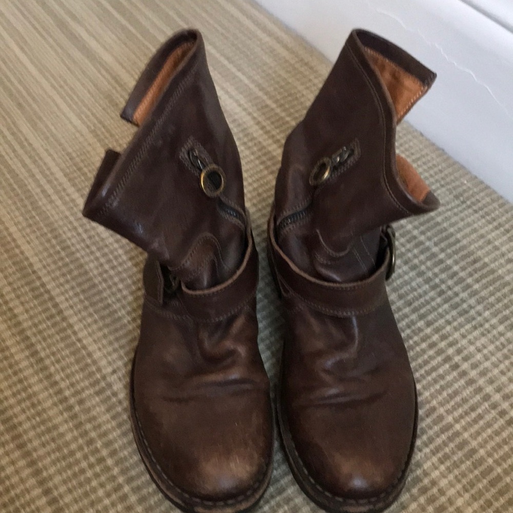 Eli low ankle Boot